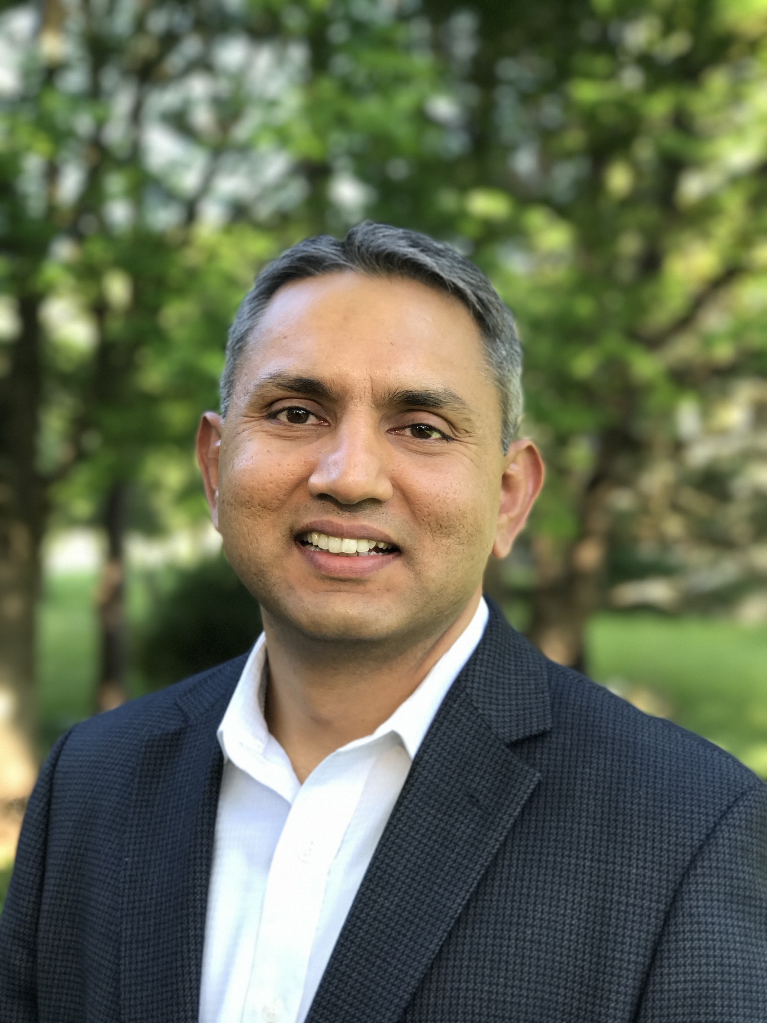 Jun 1, 2017: Profile picture for LI